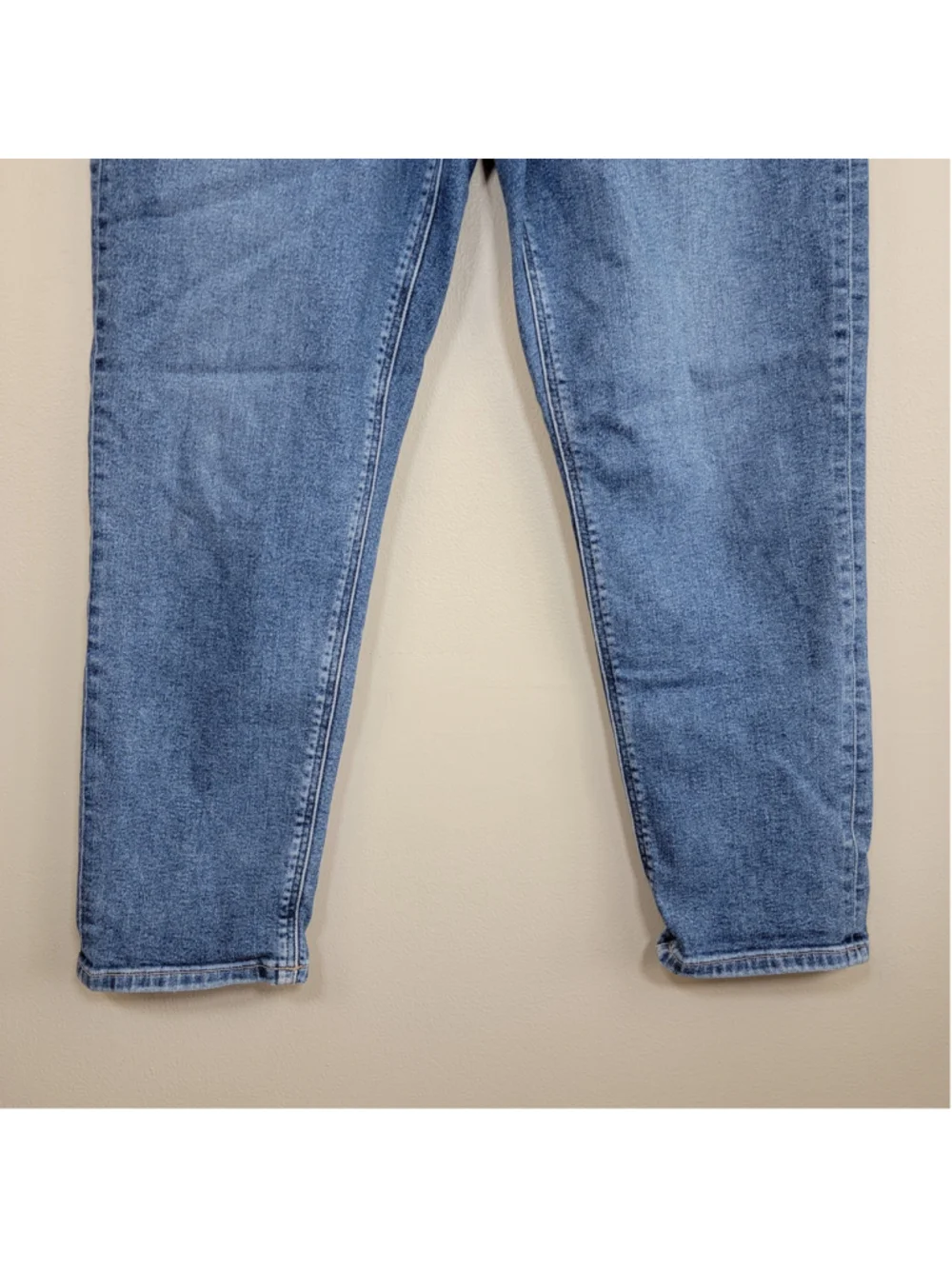 American Eagle Outfitters excellent gently